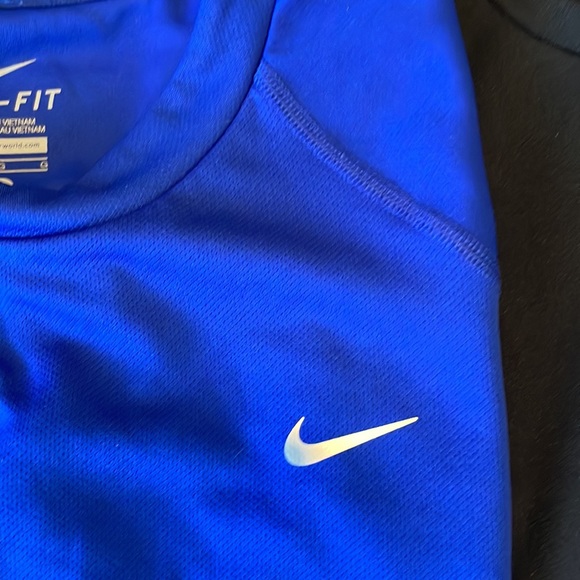 Set of 2 Nike Dri-Fit men’s shirts in size Large. - Picture 3 of 5